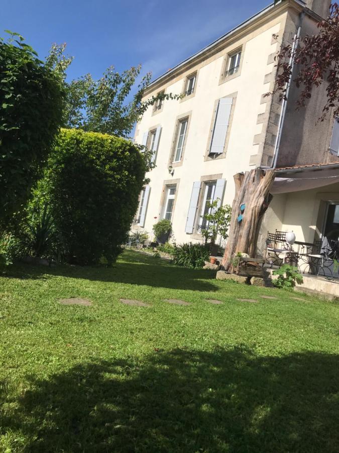 Bed and Breakfast Chez Guilhem Saint-Maixent-lʼÉcole Exterior foto